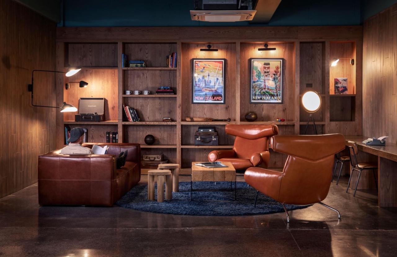Lylo Auckland Hotel 외부 사진 The library at the hotel