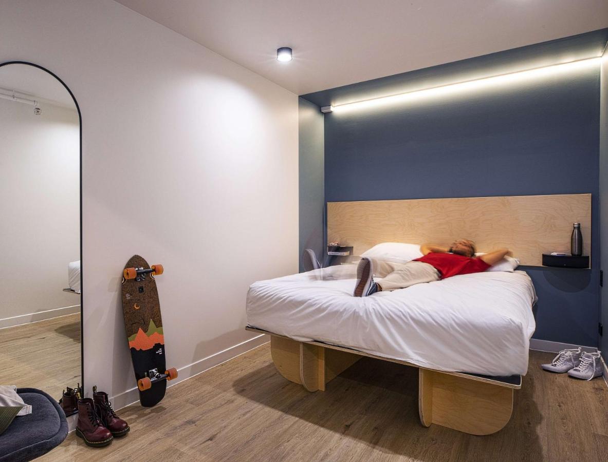 Lylo Auckland Hotel 외부 사진 A bedroom at the hotel