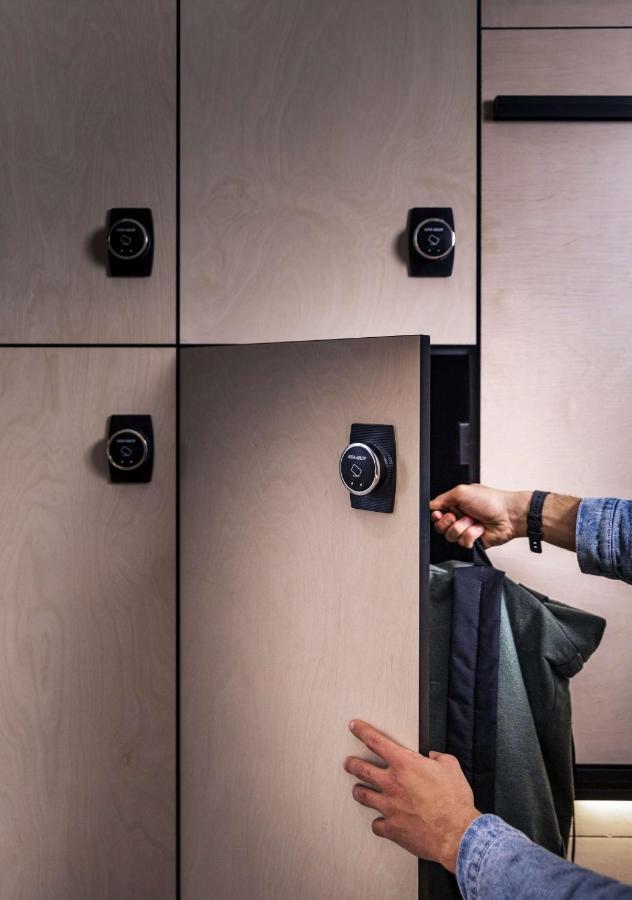 Lylo Auckland Hotel 외부 사진 A smart locker
